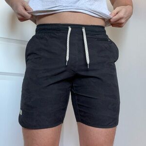 Vuori banks swim trunks 7” small black camo